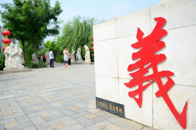 什么样的人最霸气呢（什么样男人才叫霸气）
