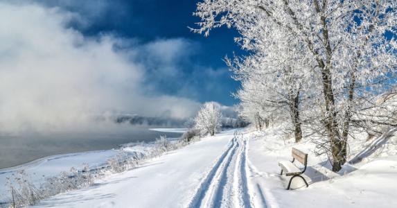 下列那句诗是描写冬天雪景，描写冬天的古诗大全