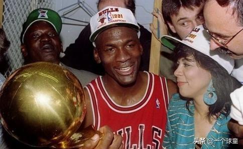 乔丹在nba打了多少年球（乔丹总共打了多少个赛季）