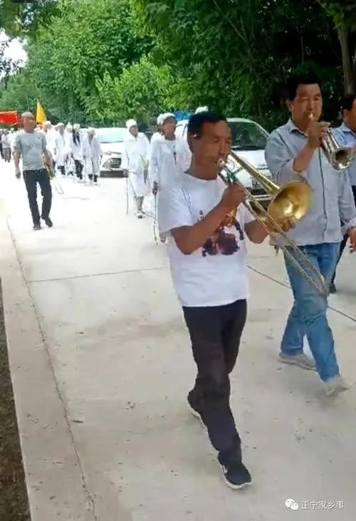 农村丧事不让吹喇叭了（丧事为什么要吹唢呐）