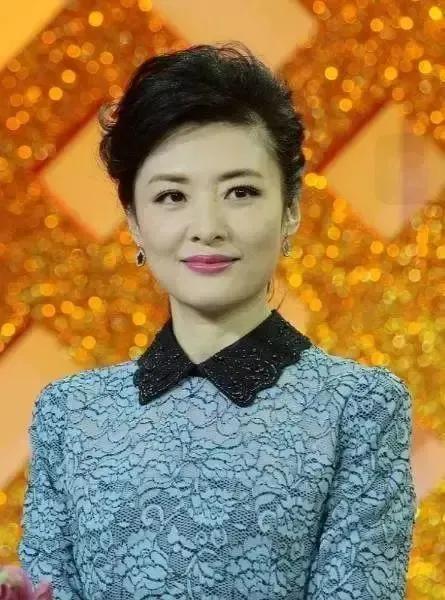 50岁女人看起来像20岁男人（50岁的女人长相）