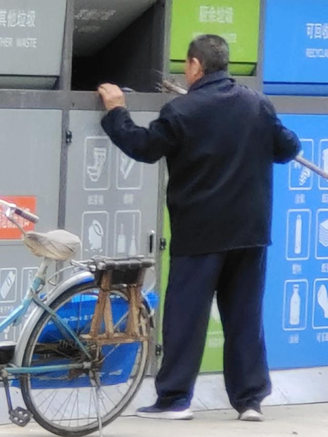 50多岁不工作靠子女养着（五十岁没有社保怎么办）