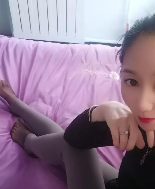 什么样的女人越老越有味（为什么有的女人有女人味）