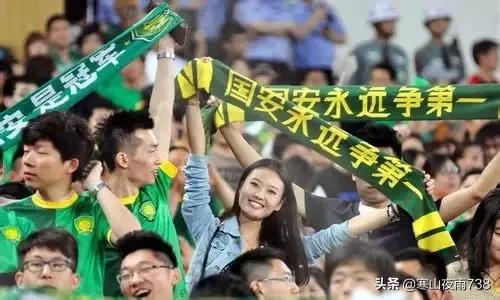 你怎么看待中国足球运动员，谈谈你对中国足球的看法