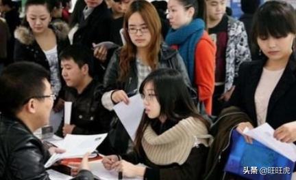 vs什么意思中文意思,某人vs某人是什么意思 vs什么意思中文意思,某人vs某人是什么意思