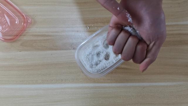 切完辣椒后手很辣怎么办醋（手被辣椒辣的疼小妙招）